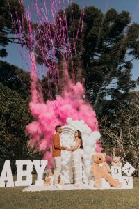 miny dymne i konfetti na baby shower